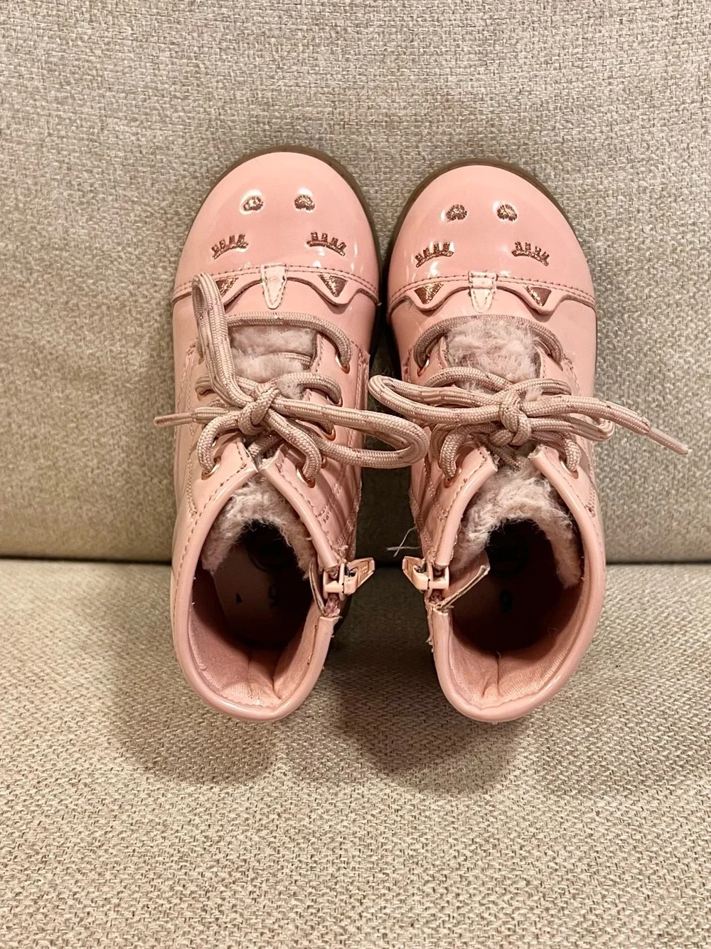 Wonder Nation Size 9 Girls Pink Unicorn Combat Boots Faux Fur Lined Patent Boots